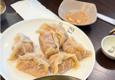 Yu Chun Chon signature dishes Kimchi Wang Mandu
Cold Noodles
Bibimbap